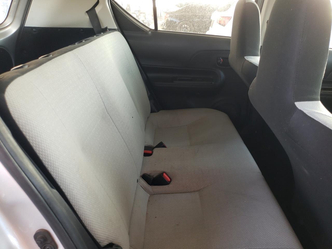 2015 TOYOTA Prius c