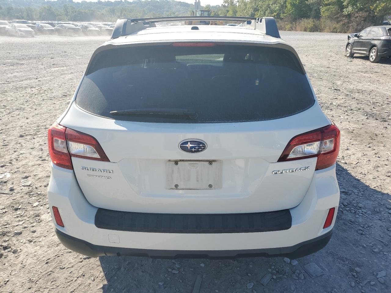 2015 SUBARU Outback