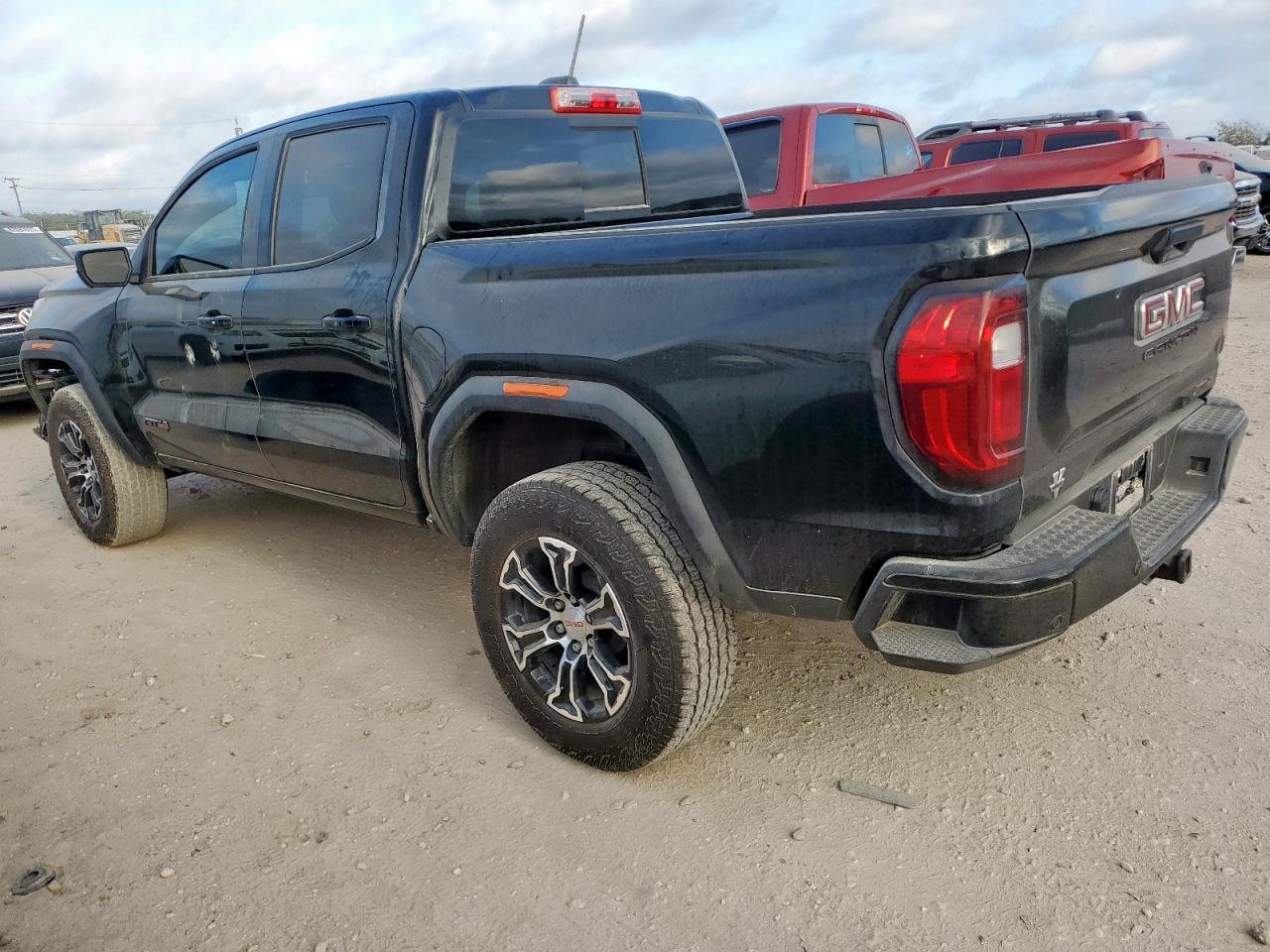 2024 GMC CANYON