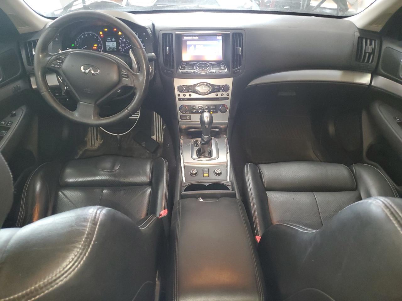 2011 INFINITI G37
