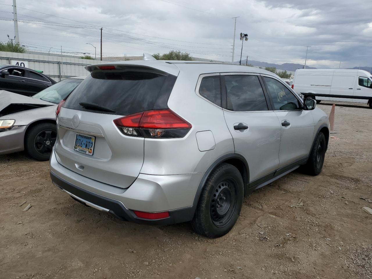 2017 NISSAN ROGUE