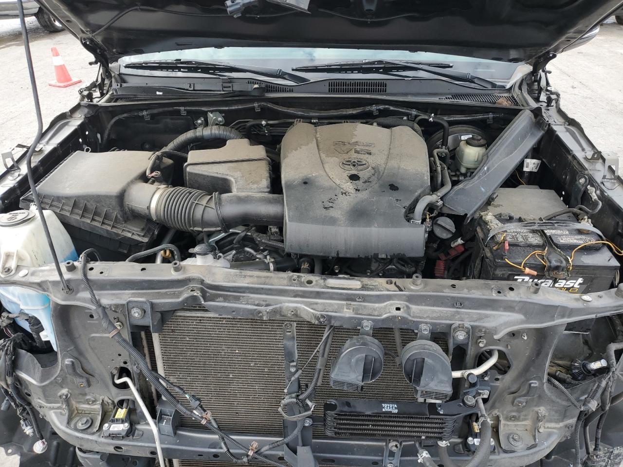 2016 TOYOTA TACOMA