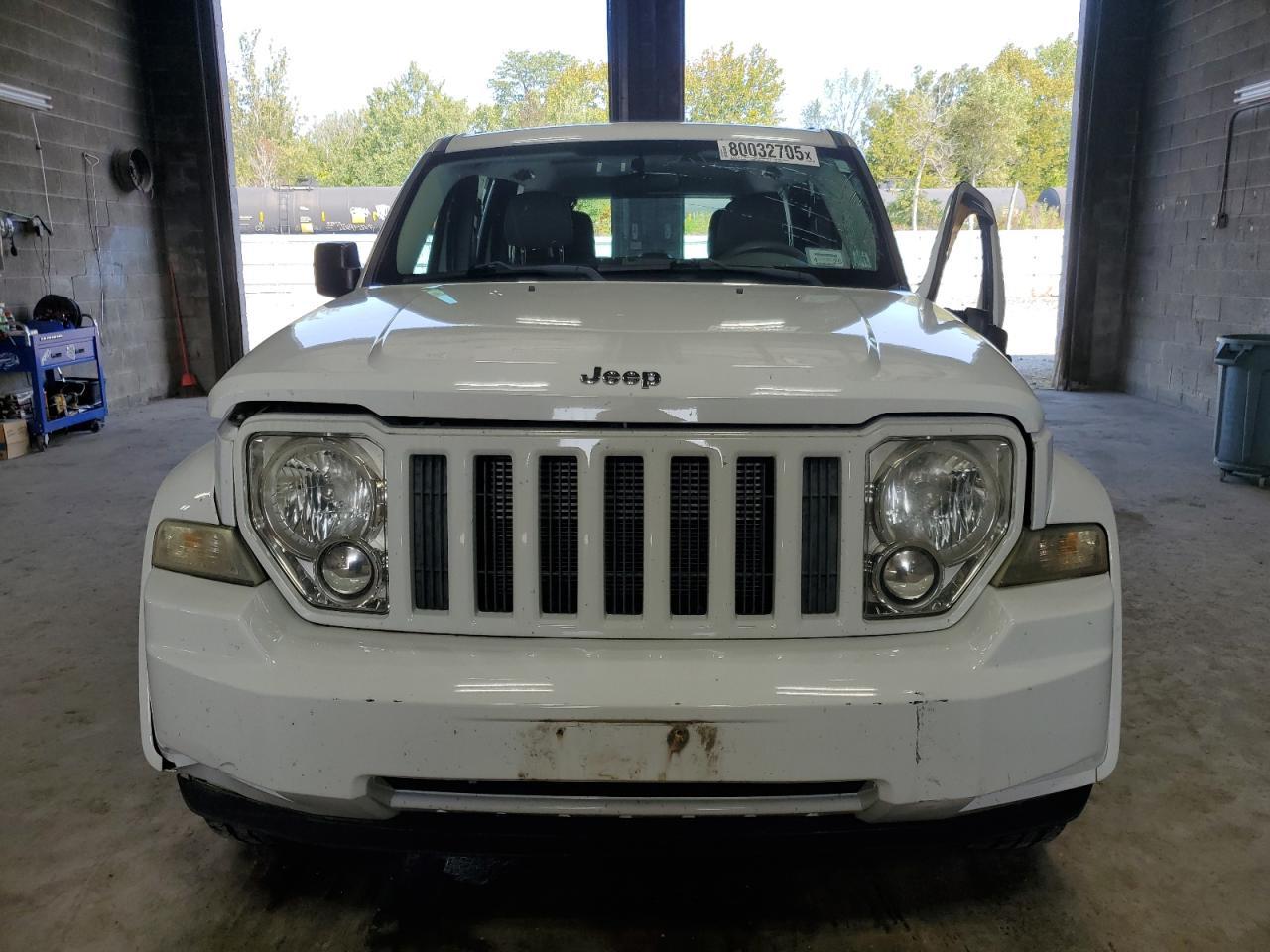 2012 JEEP Liberty