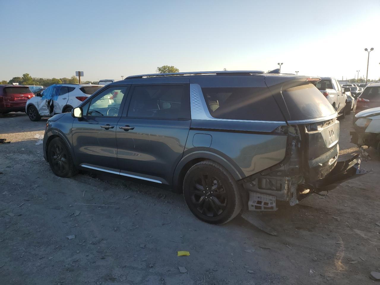 2023 KIA Carnival