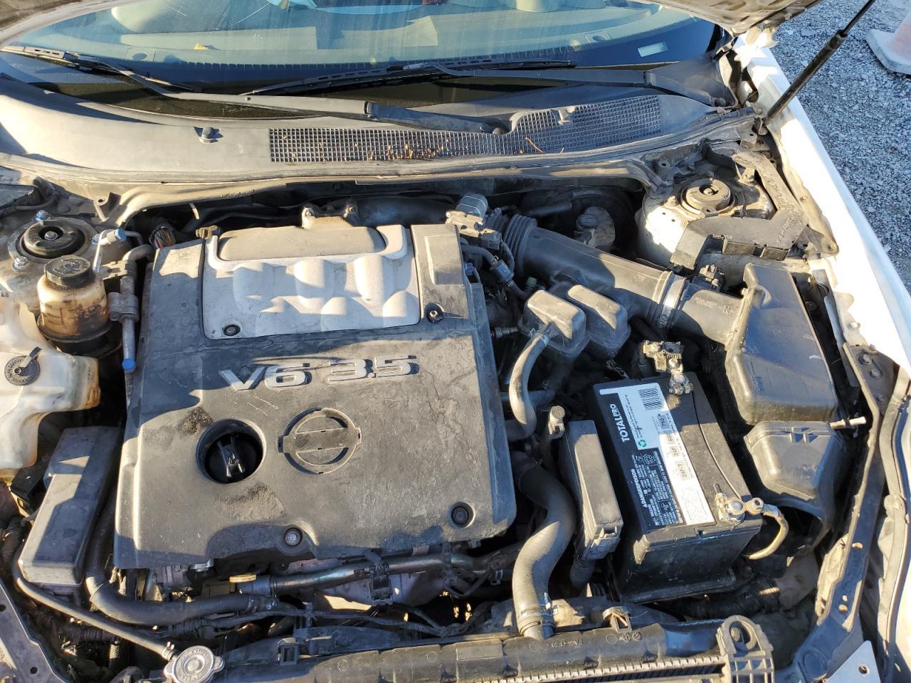 2004 NISSAN Maxima
