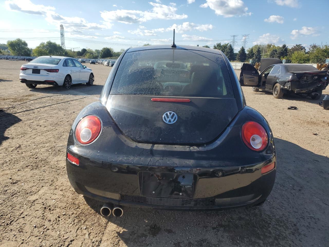 2010 VOLKSWAGEN Beetle