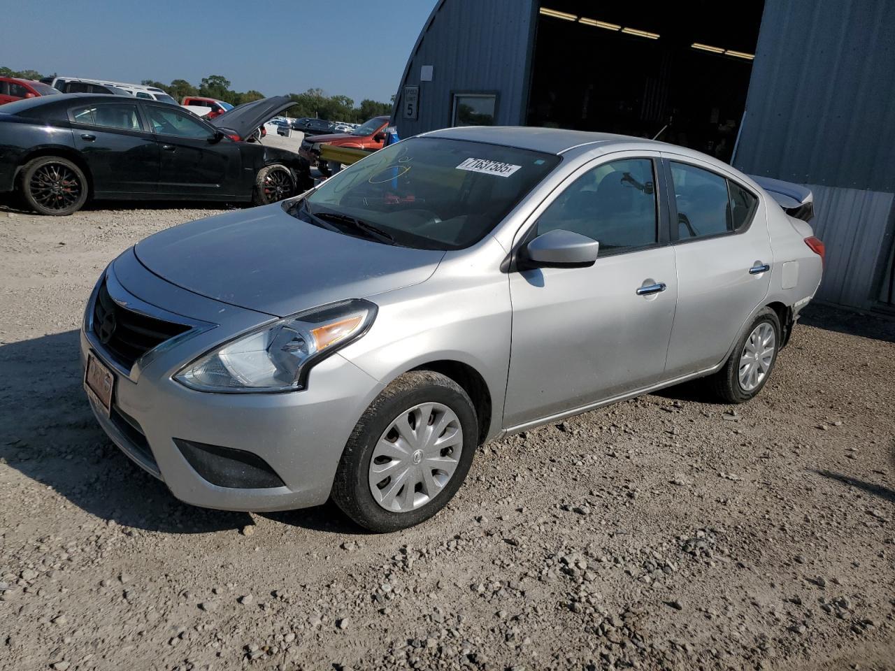 2019 NISSAN VERSA