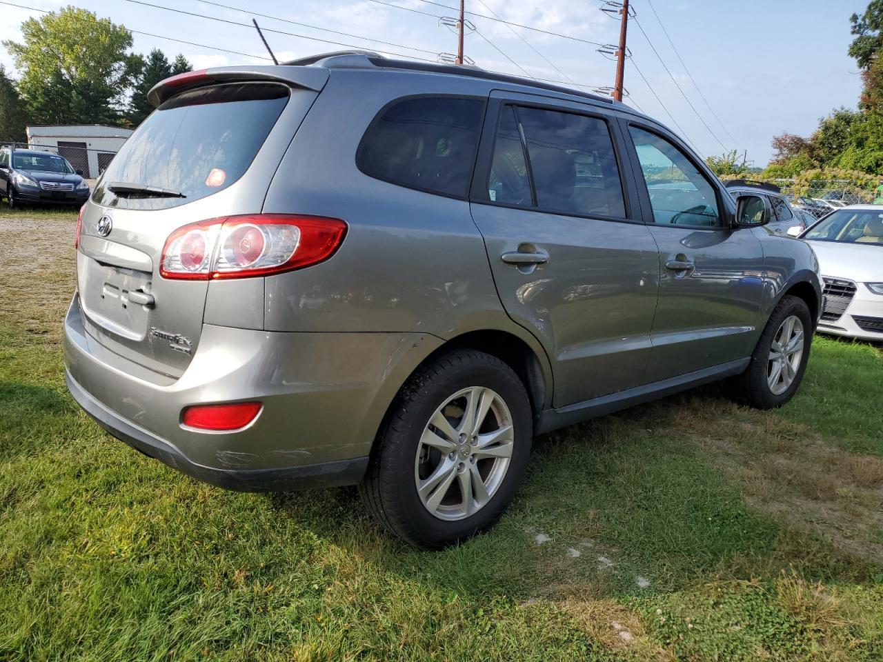2011 HYUNDAI SANTA FE
