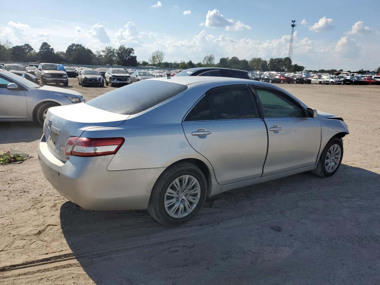 2011 TOYOTA CAMRY