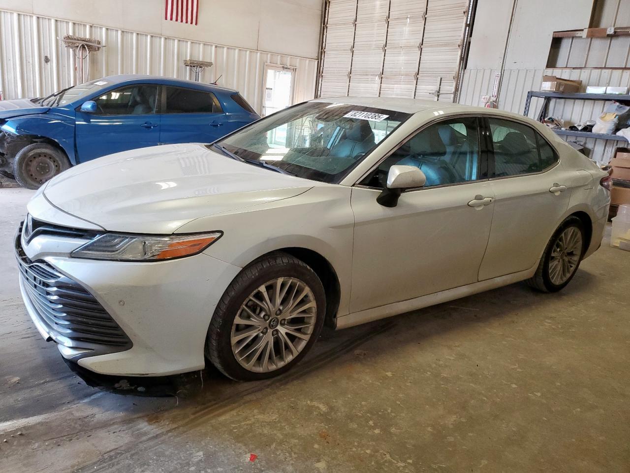2018 TOYOTA CAMRY