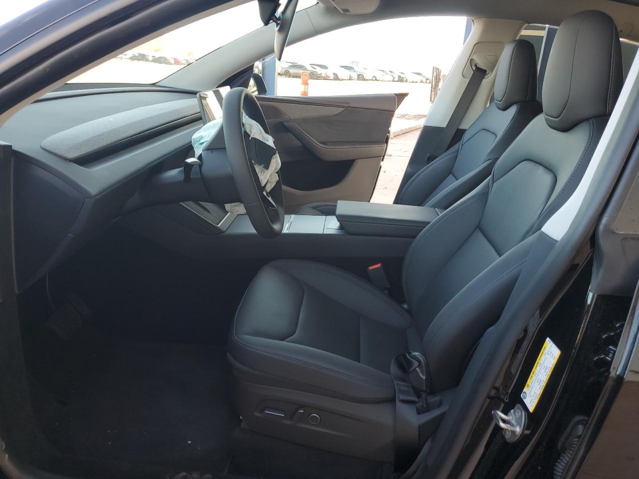 2026 TESLA MODEL Y