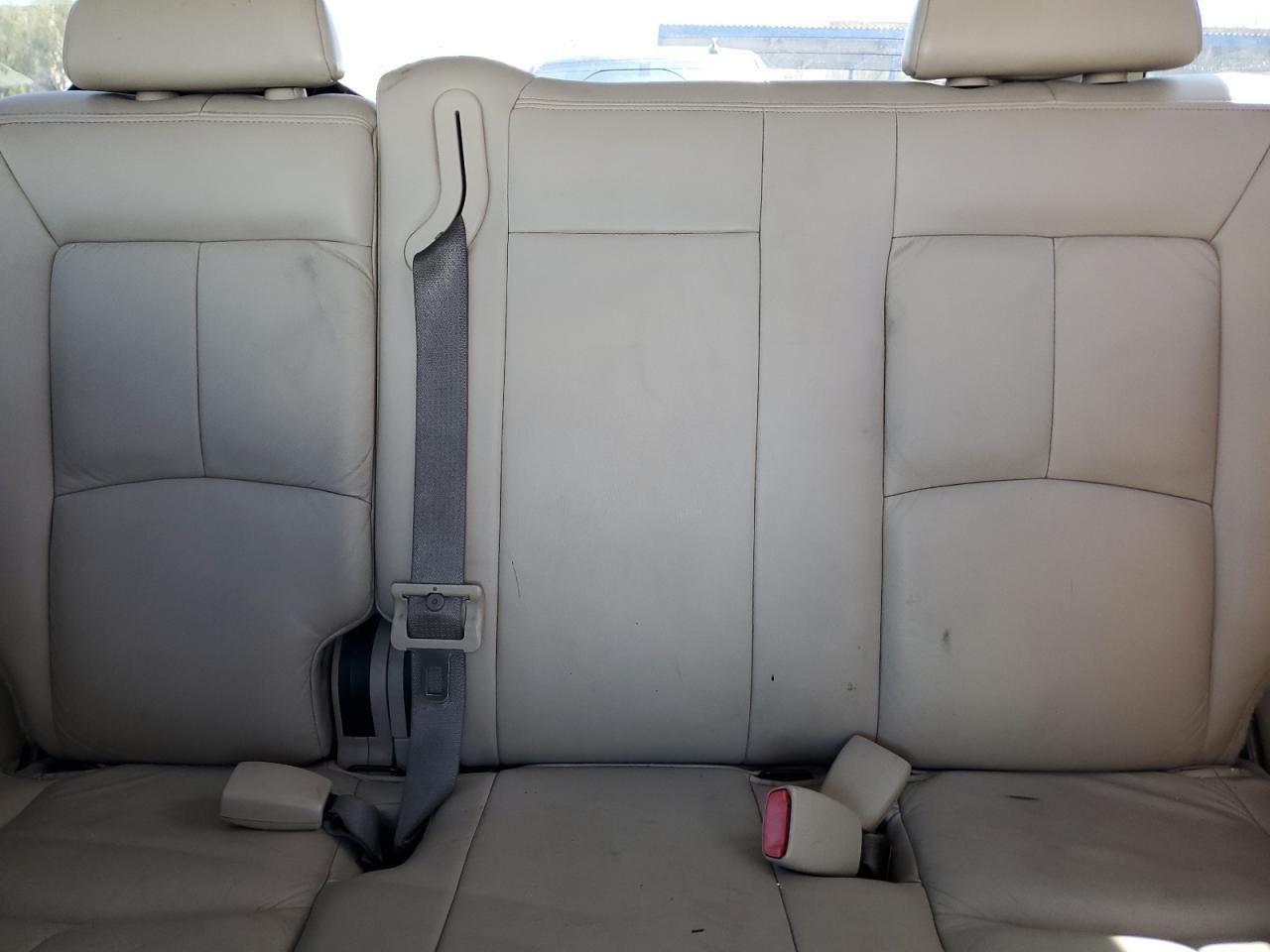 2004 SATURN Vue