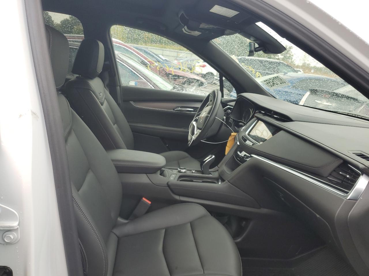 2025 CADILLAC XT6