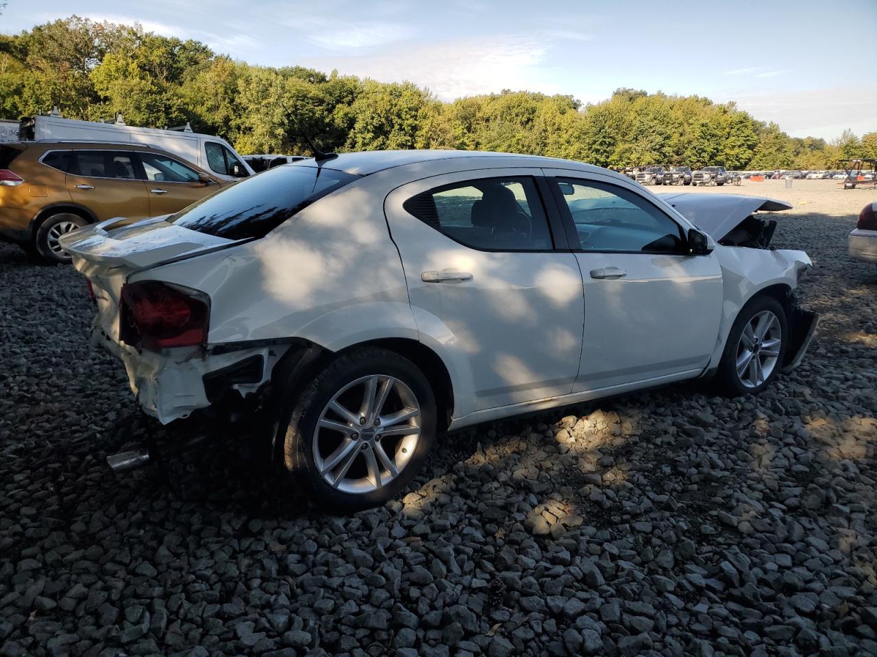 2011 DODGE Avenger