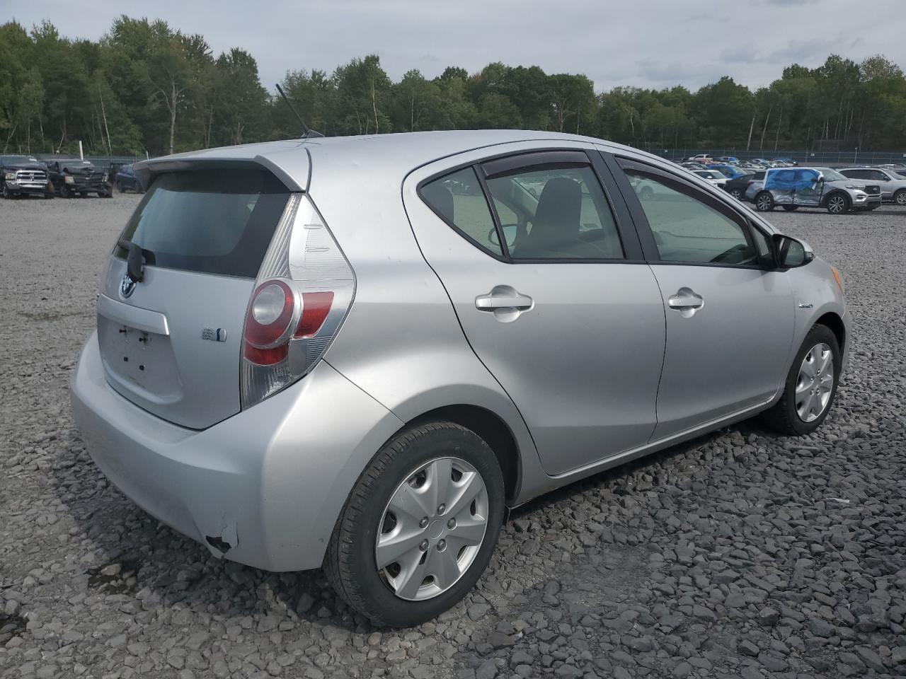 2014 TOYOTA Prius c