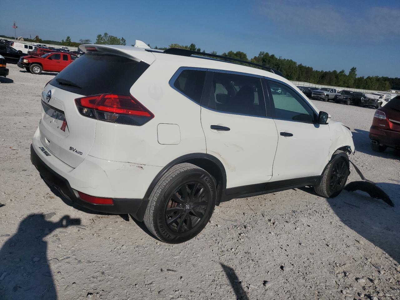 2017 NISSAN ROGUE