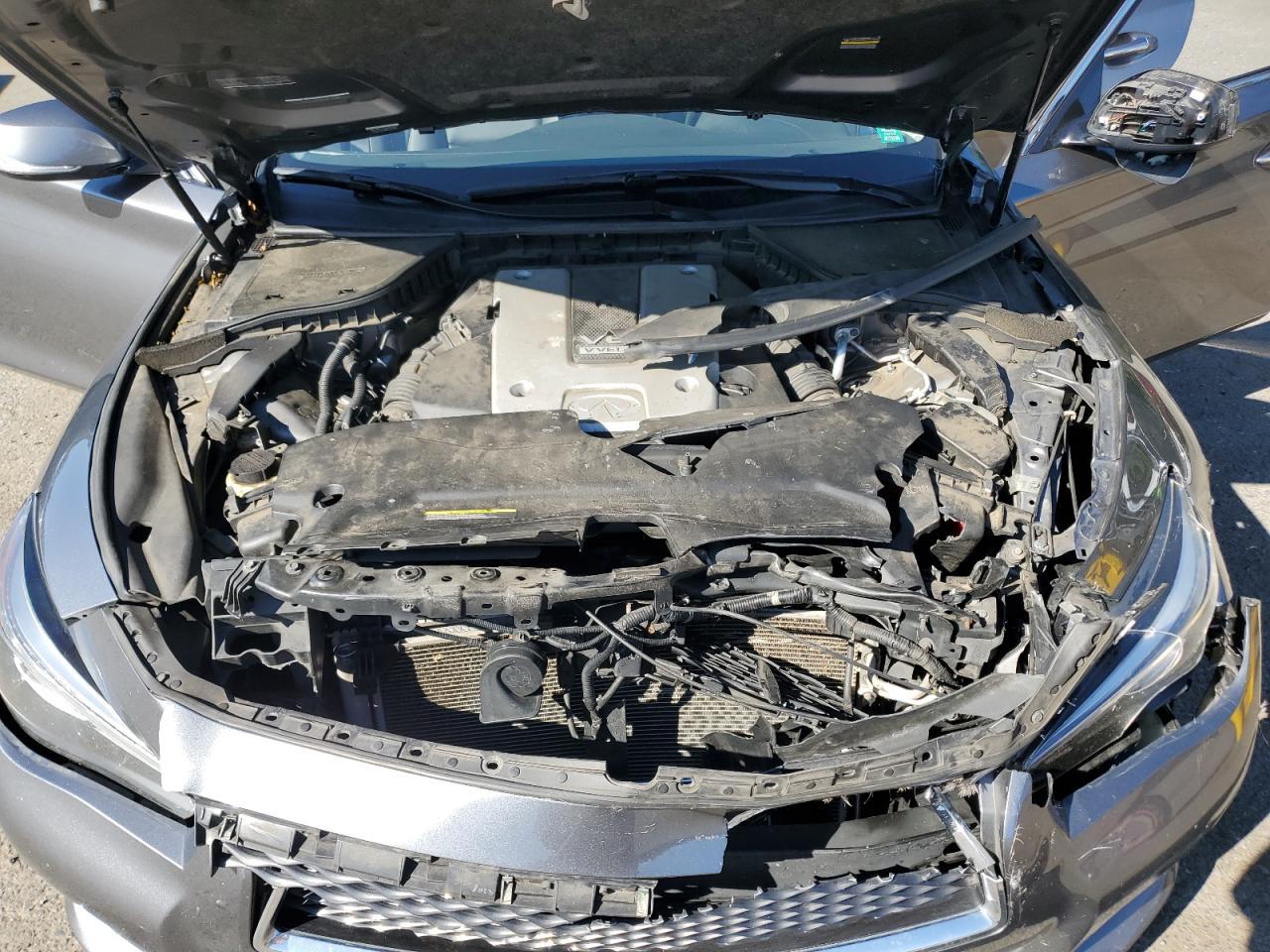 2015 INFINITI Q50