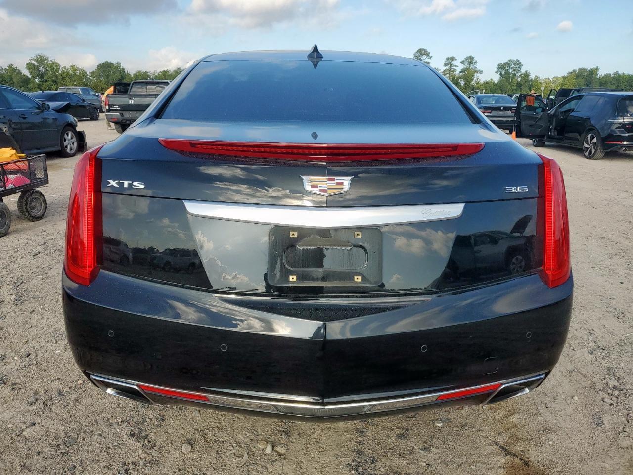 2017 CADILLAC XTS