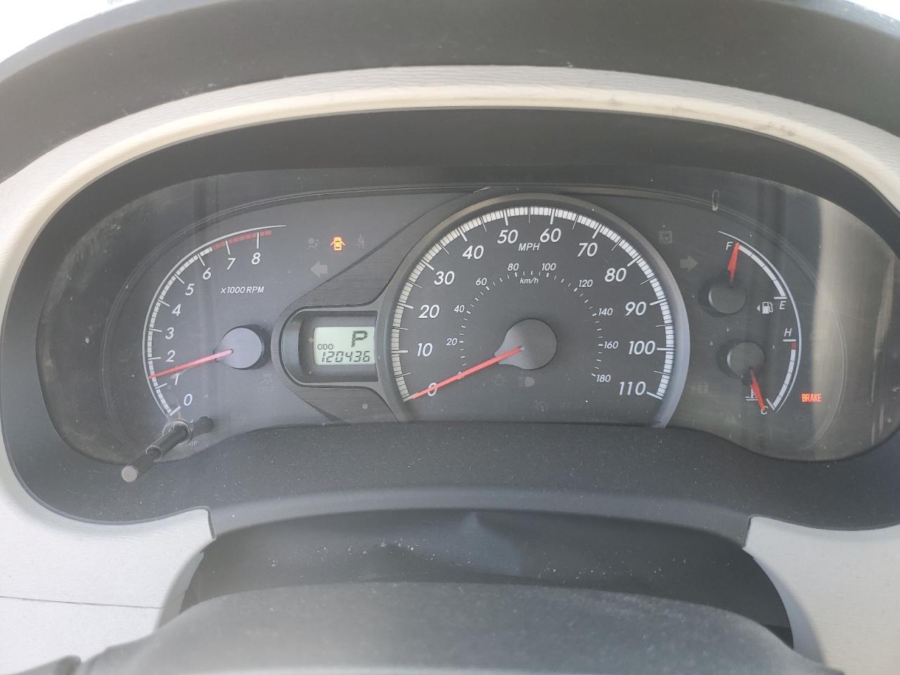 2011 TOYOTA SIENNA