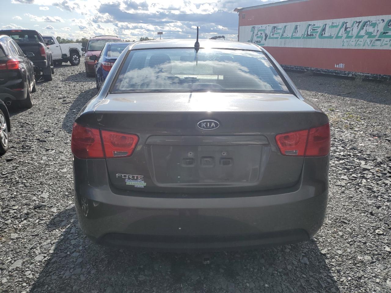 2010 KIA FORTE