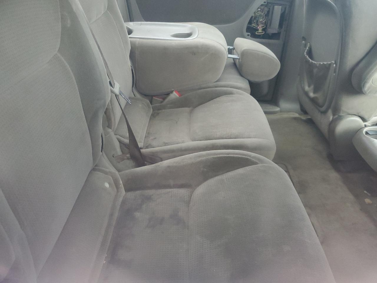 2005 TOYOTA SIENNA