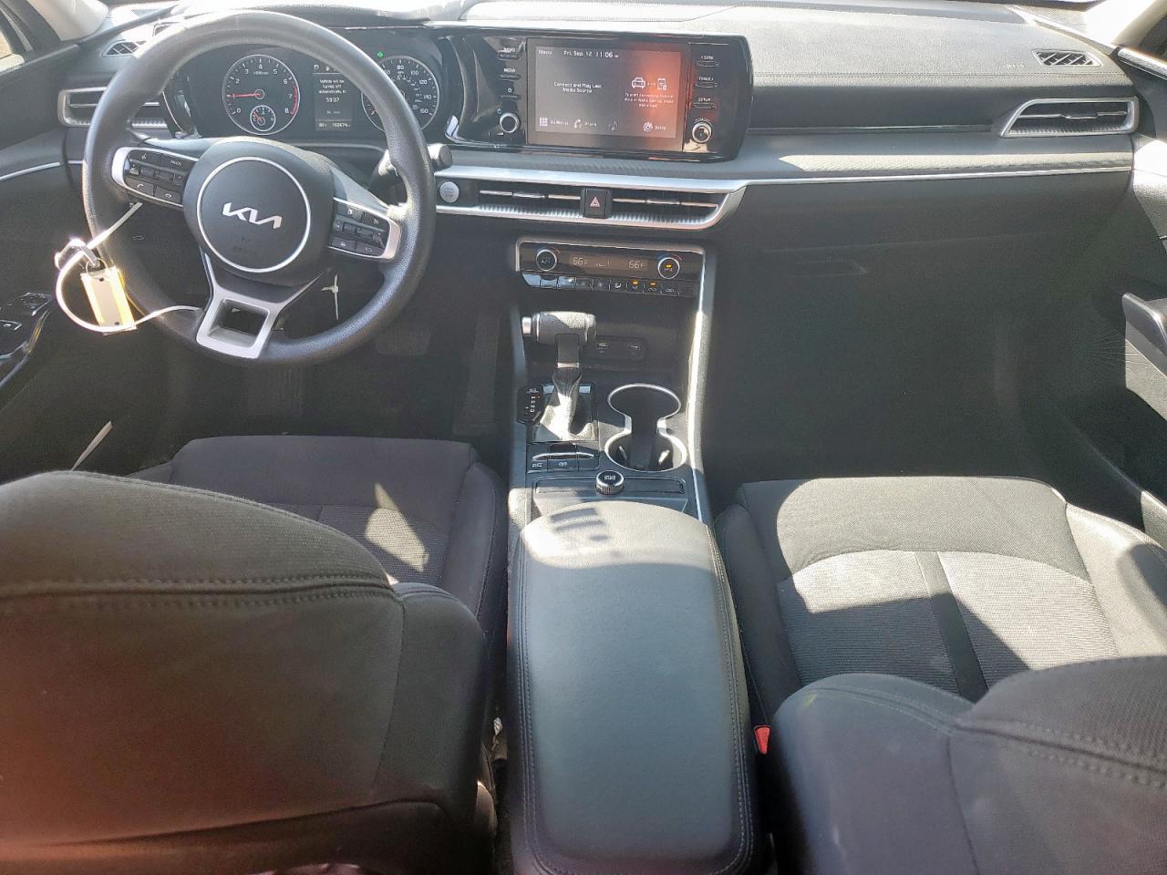 2022 KIA K5
