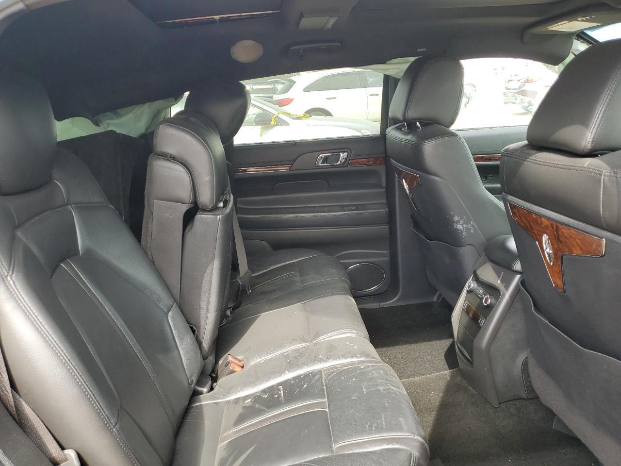2018 LINCOLN MKT