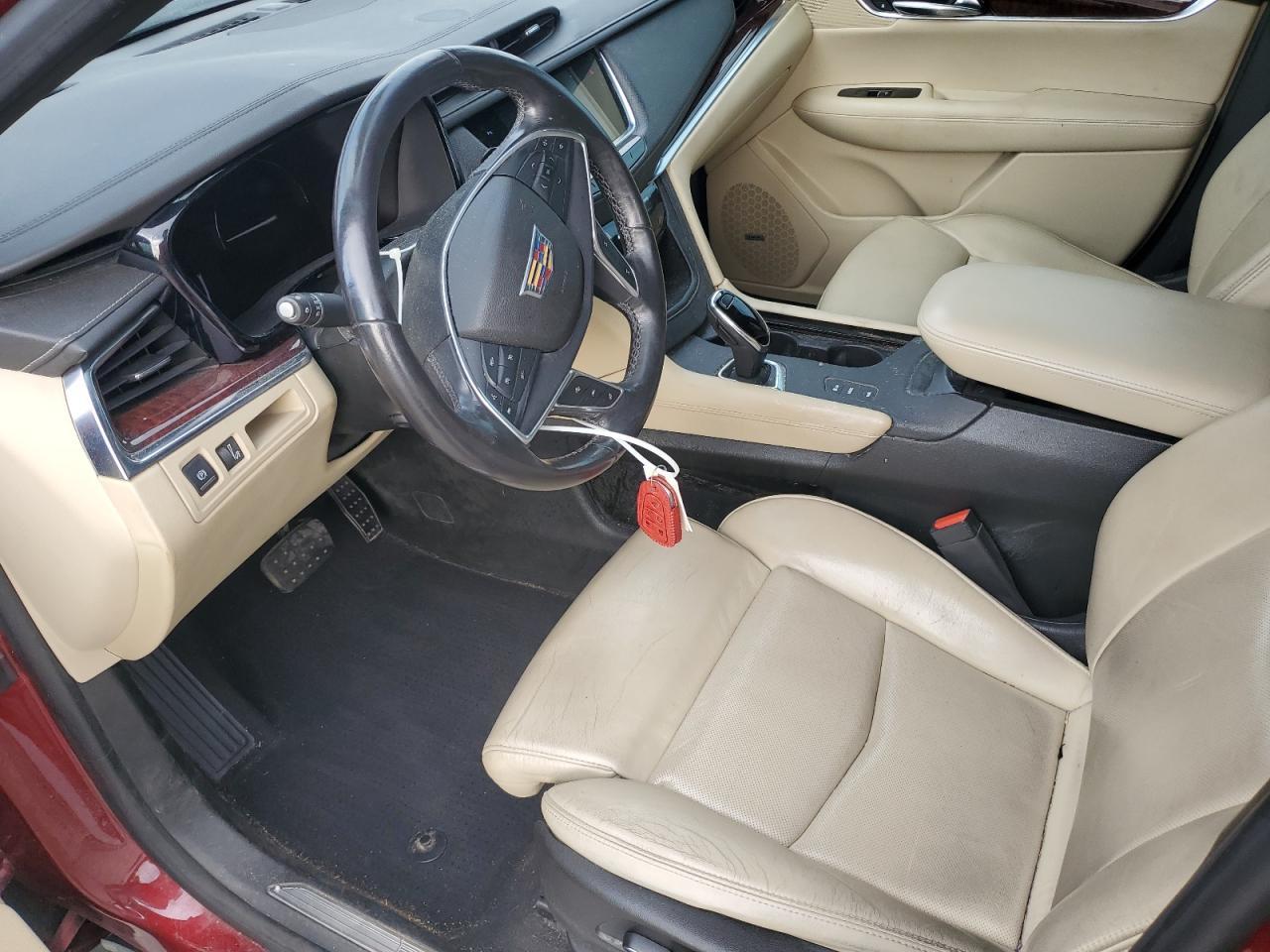 2017 CADILLAC XT5