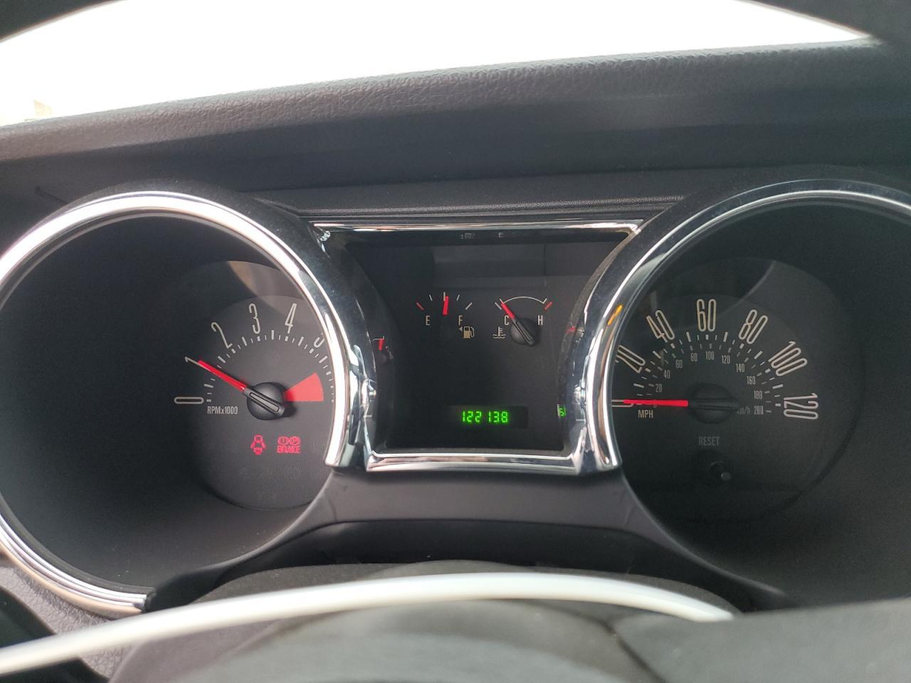 2005 FORD MUSTANG