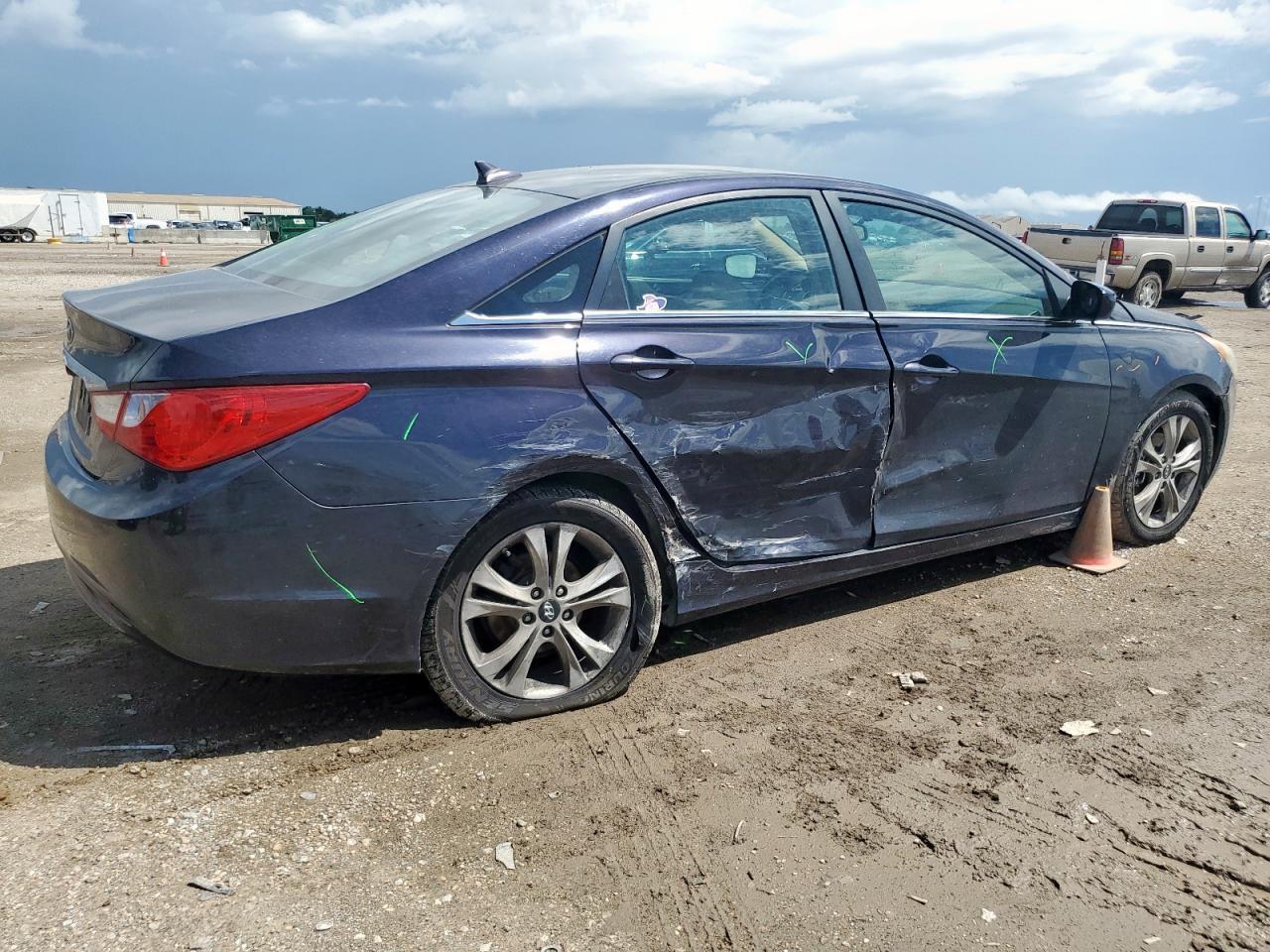 2011 HYUNDAI SONATA