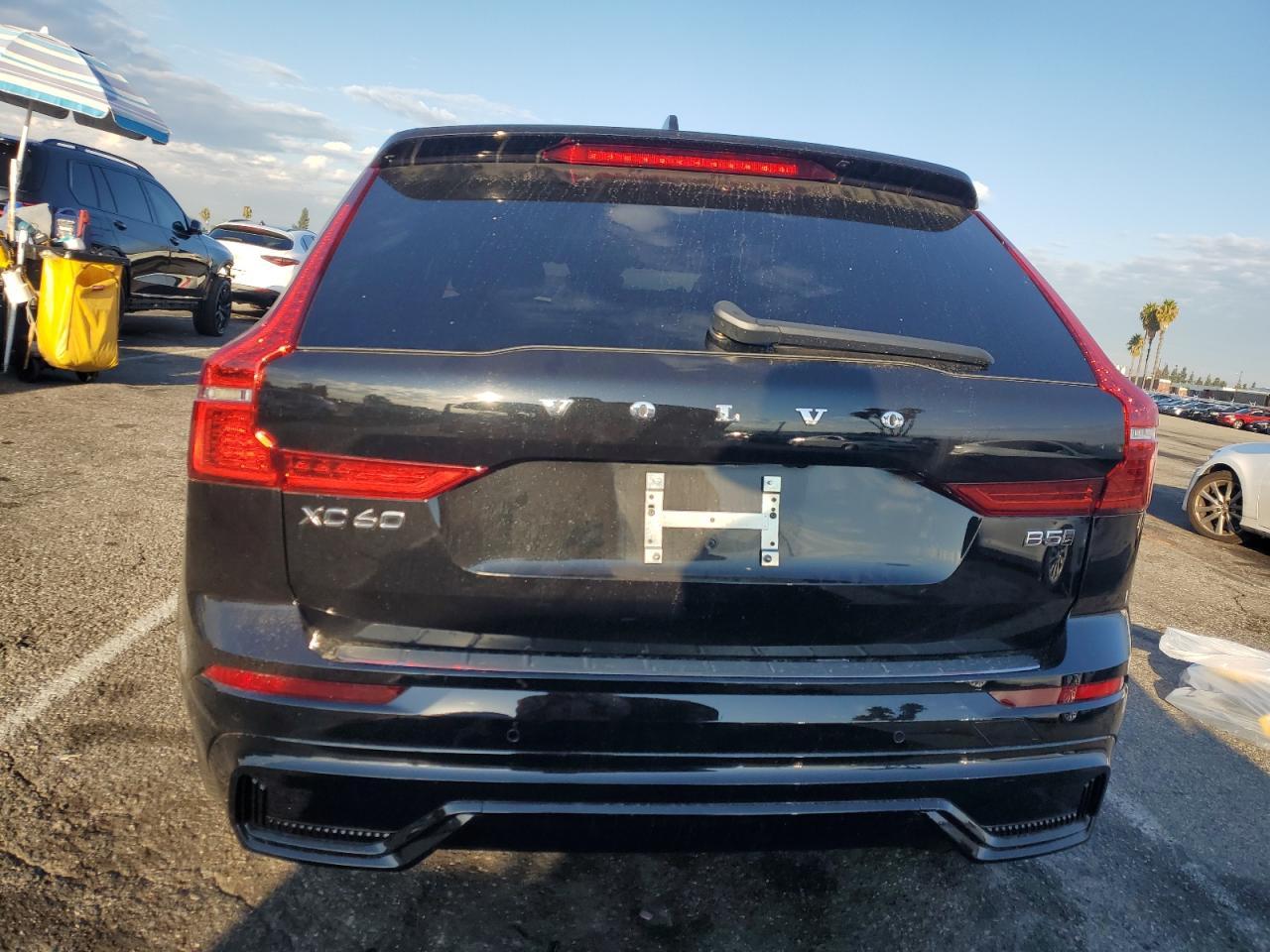 2025 VOLVO XC60