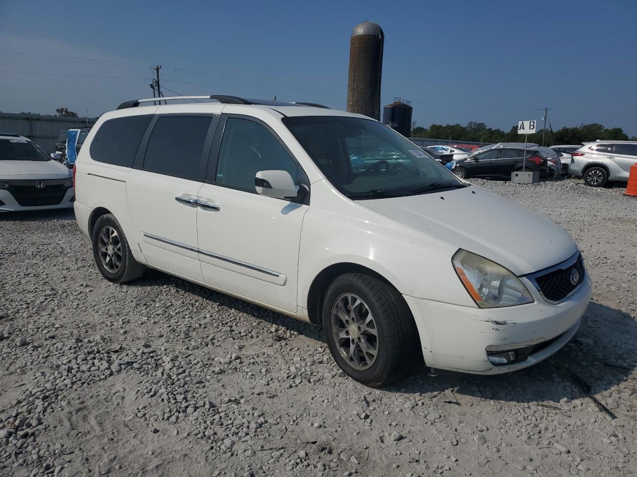 2014 KIA SEDONA