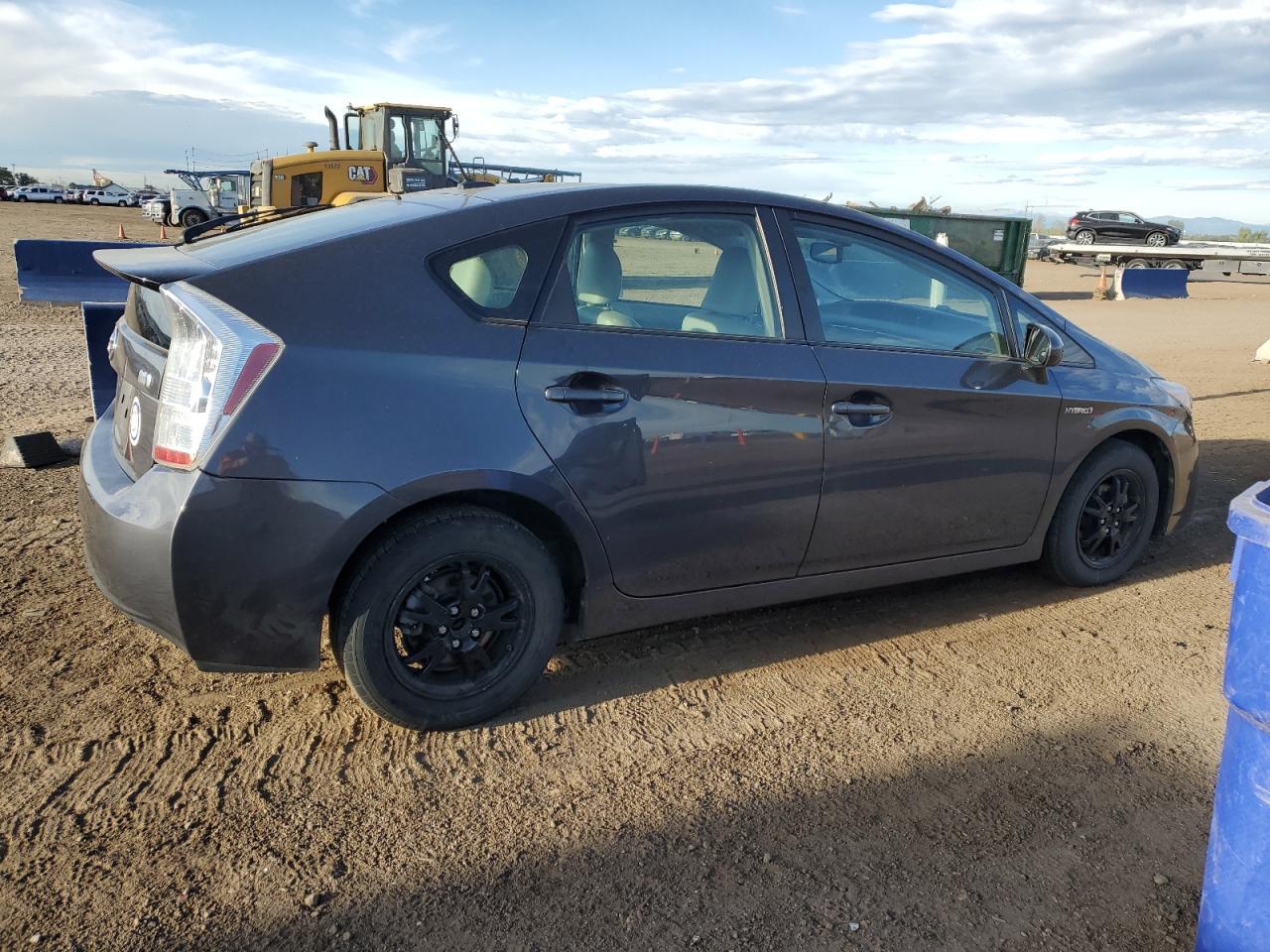 2011 TOYOTA PRIUS