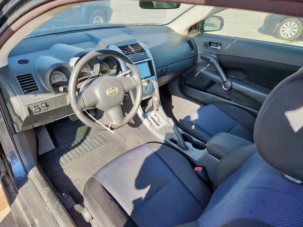 2005 TOYOTA SCION