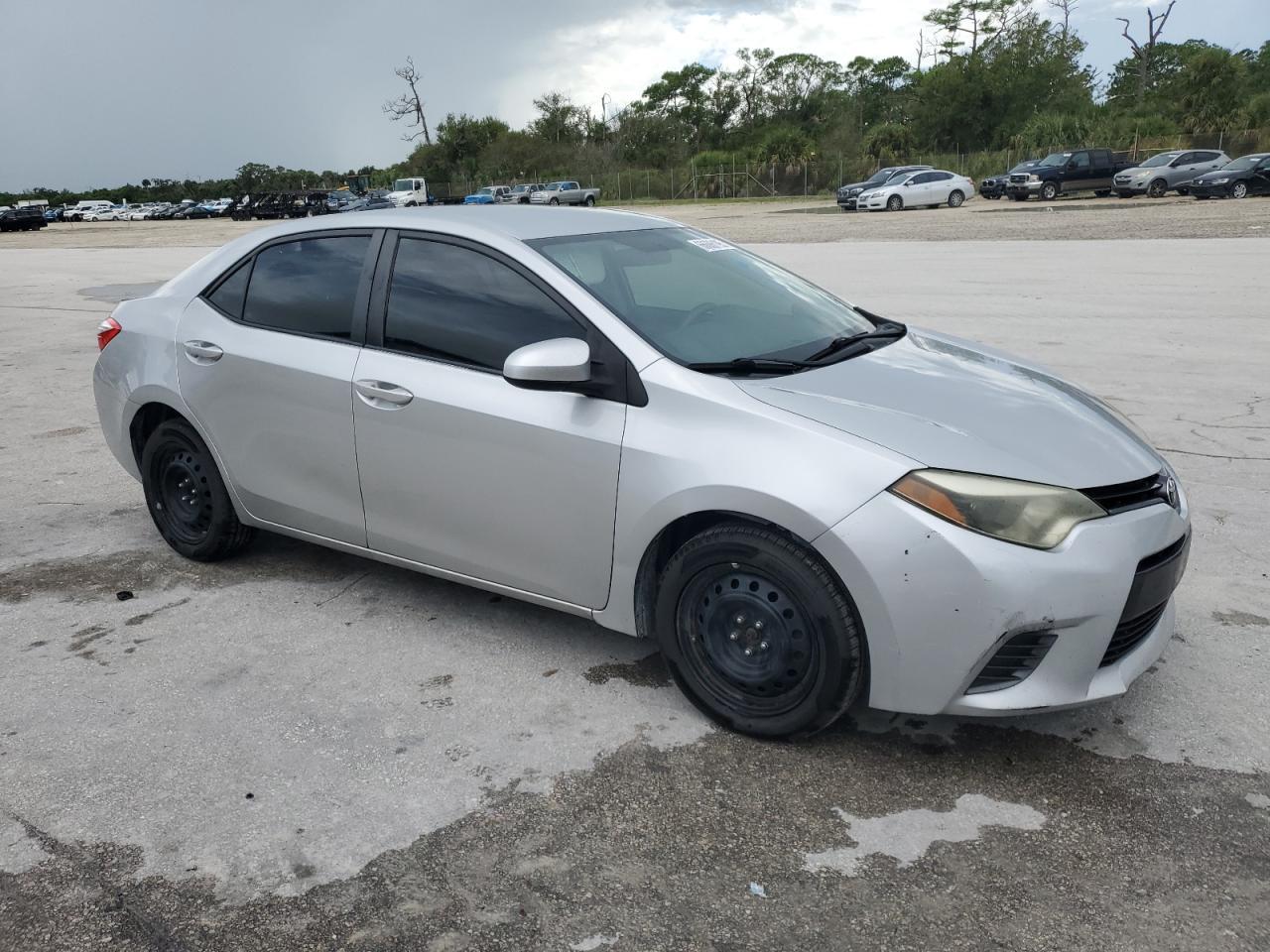 2015 TOYOTA COROLLA
