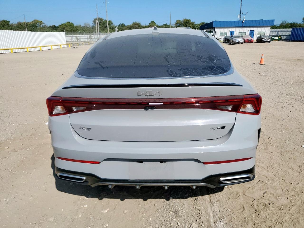 2022 KIA K5