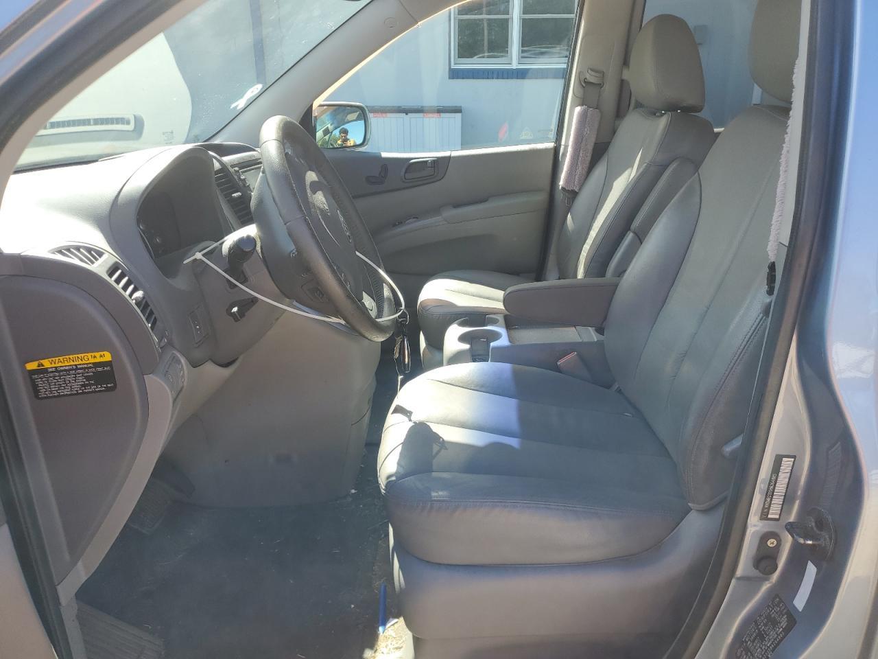 2008 KIA SEDONA