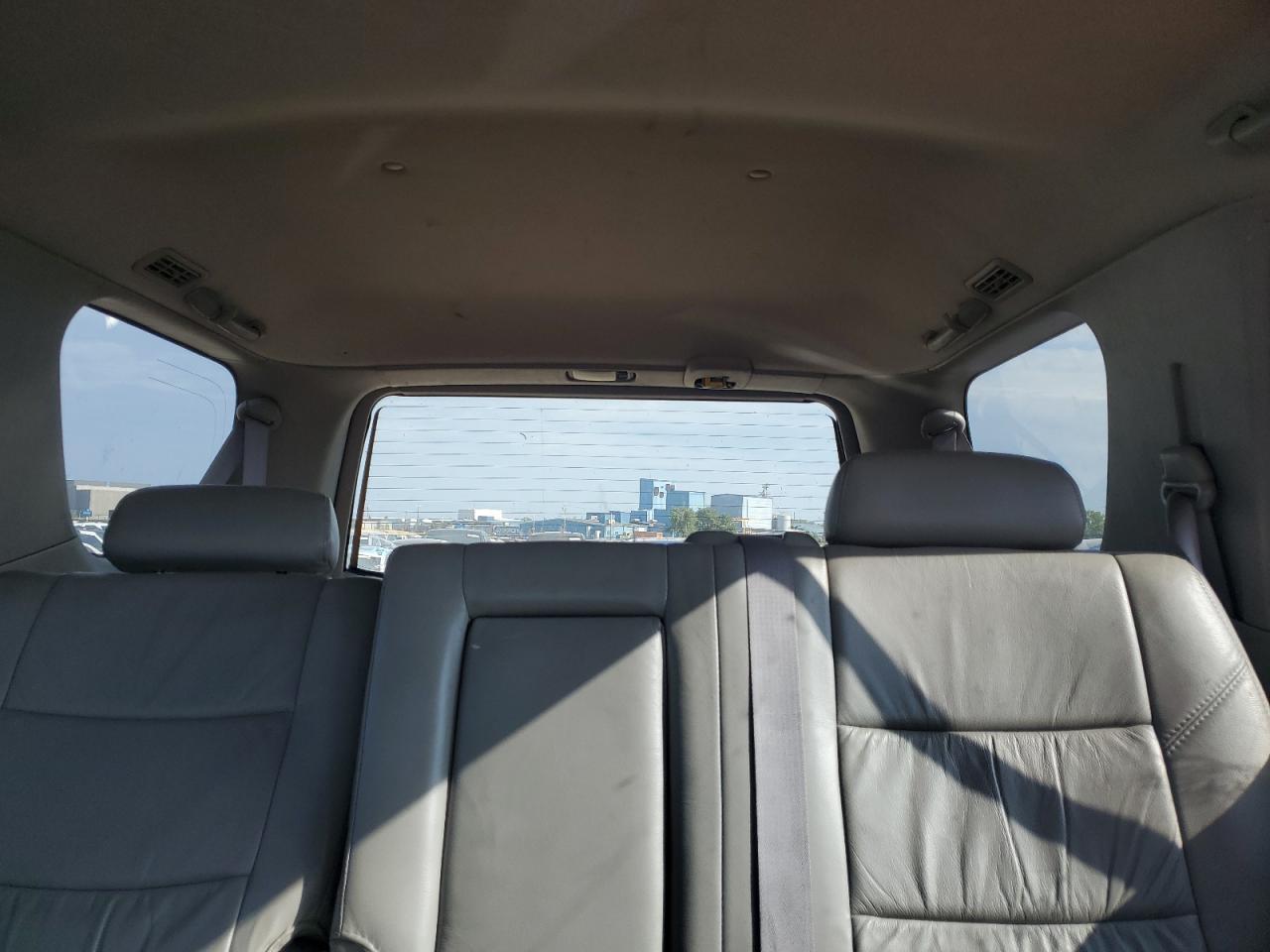 2002 TOYOTA Sequoia
