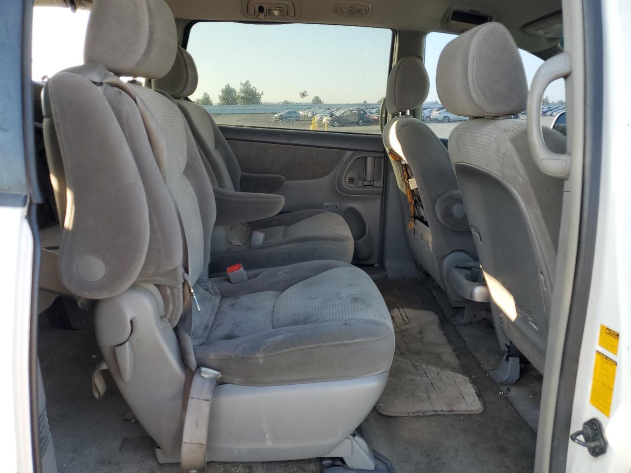 2008 TOYOTA SIENNA
