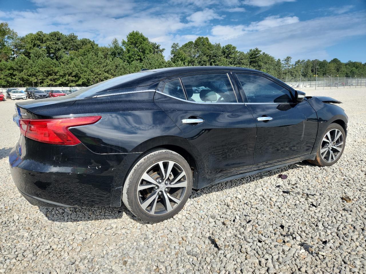2016 NISSAN Maxima