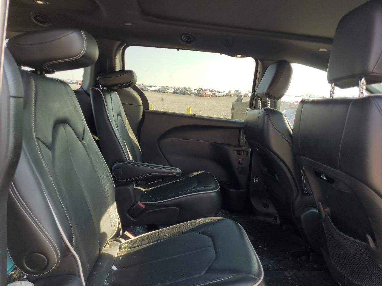 2022 CHRYSLER Pacifica