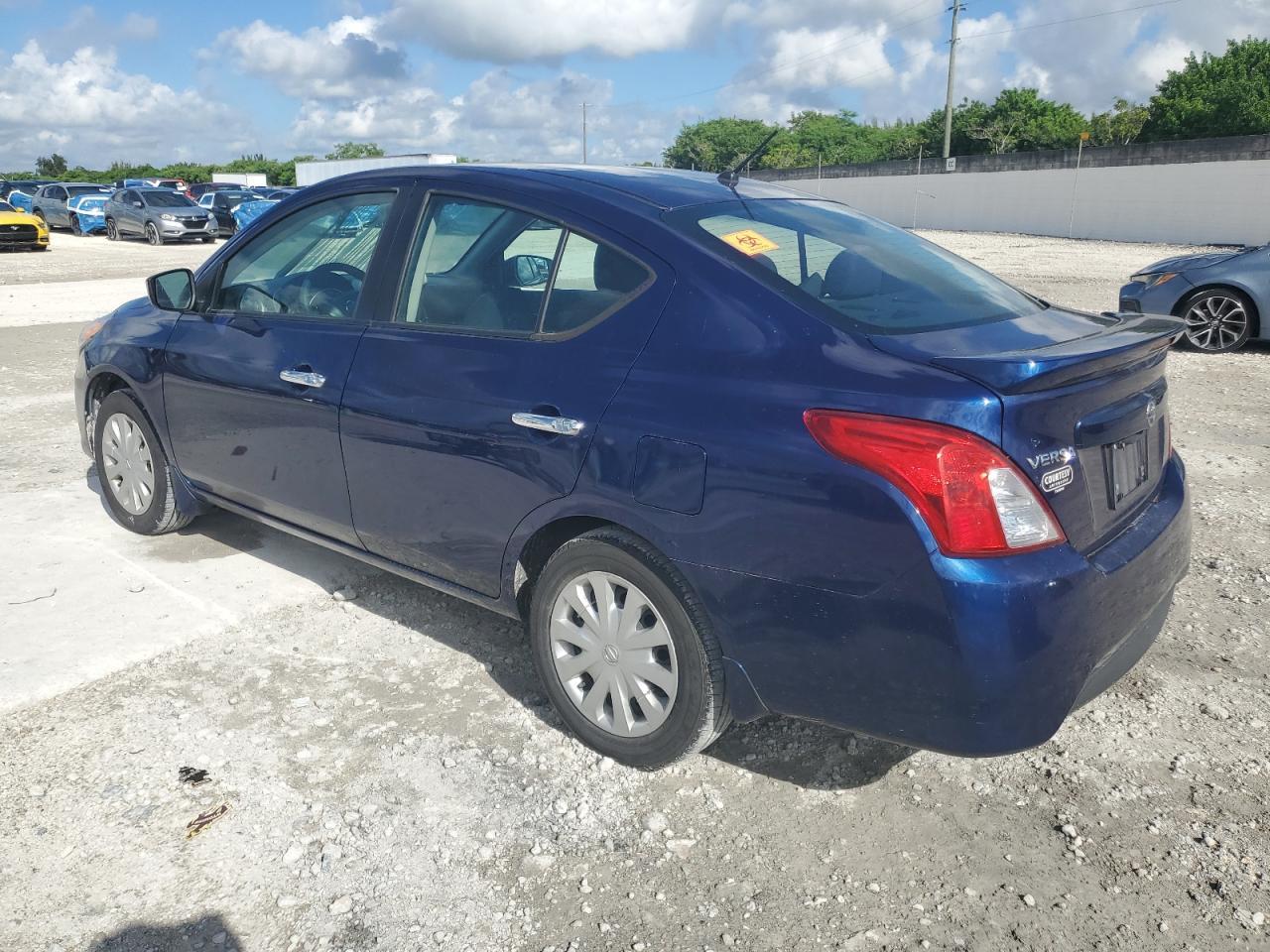 2018 NISSAN VERSA