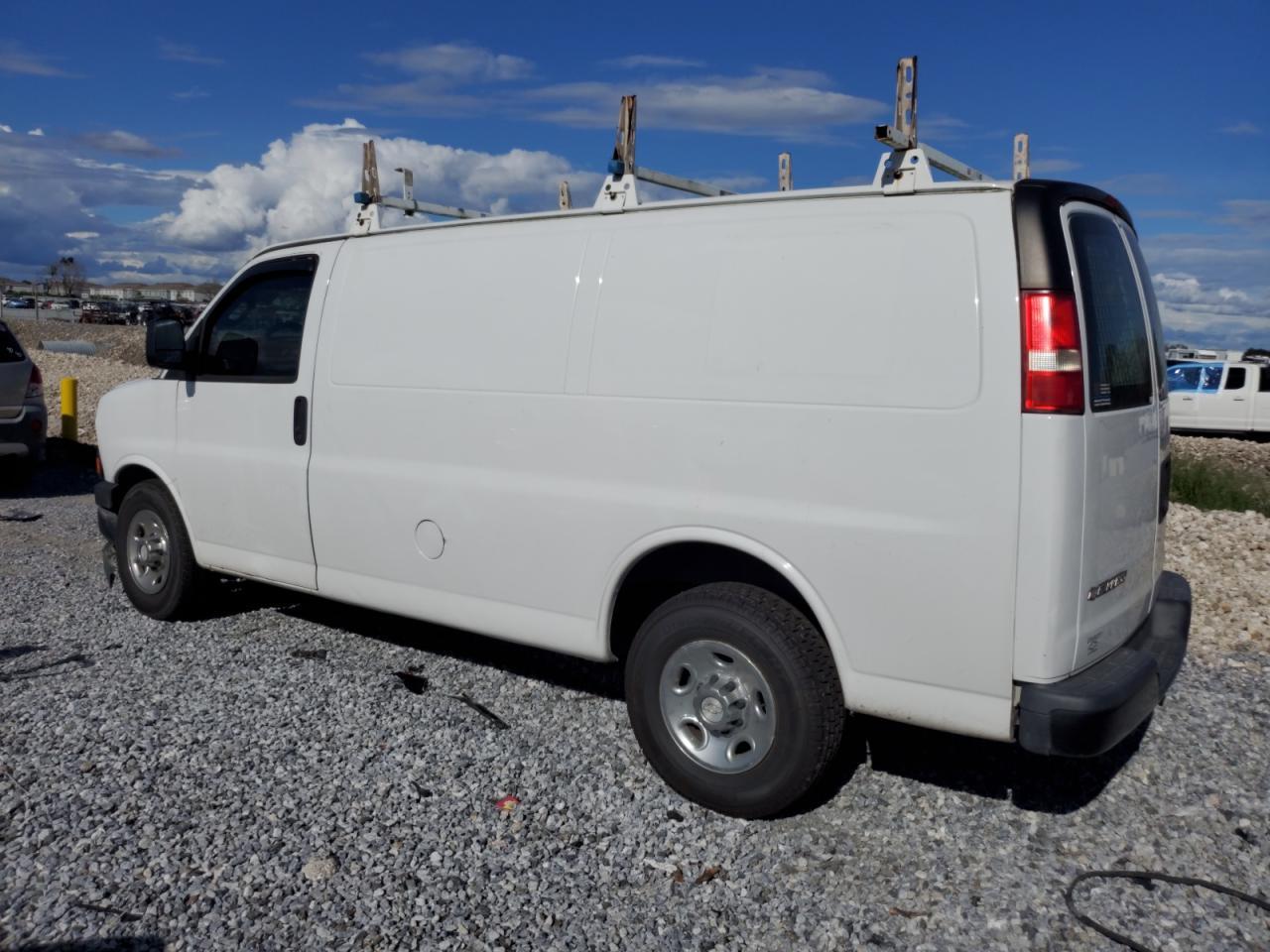 2017 CHEVROLET EXPRESS 2500