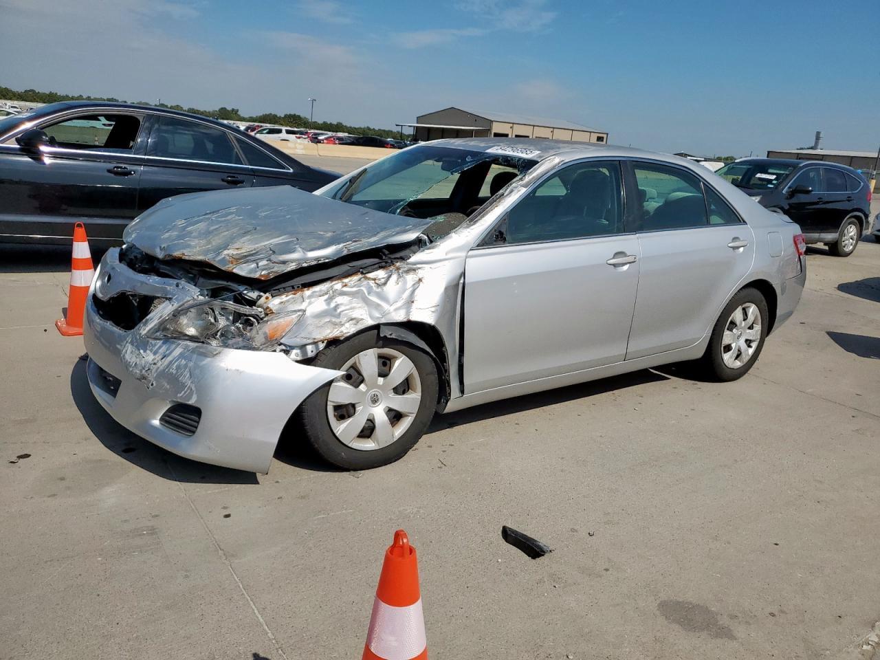 2011 TOYOTA CAMRY