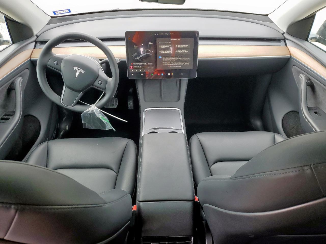 2025 TESLA MODEL Y