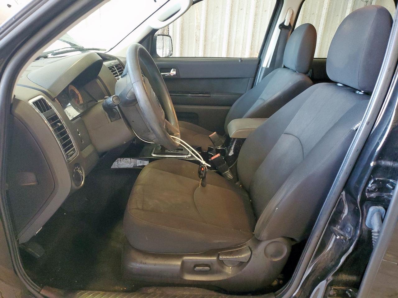 2011 MAZDA Tribute