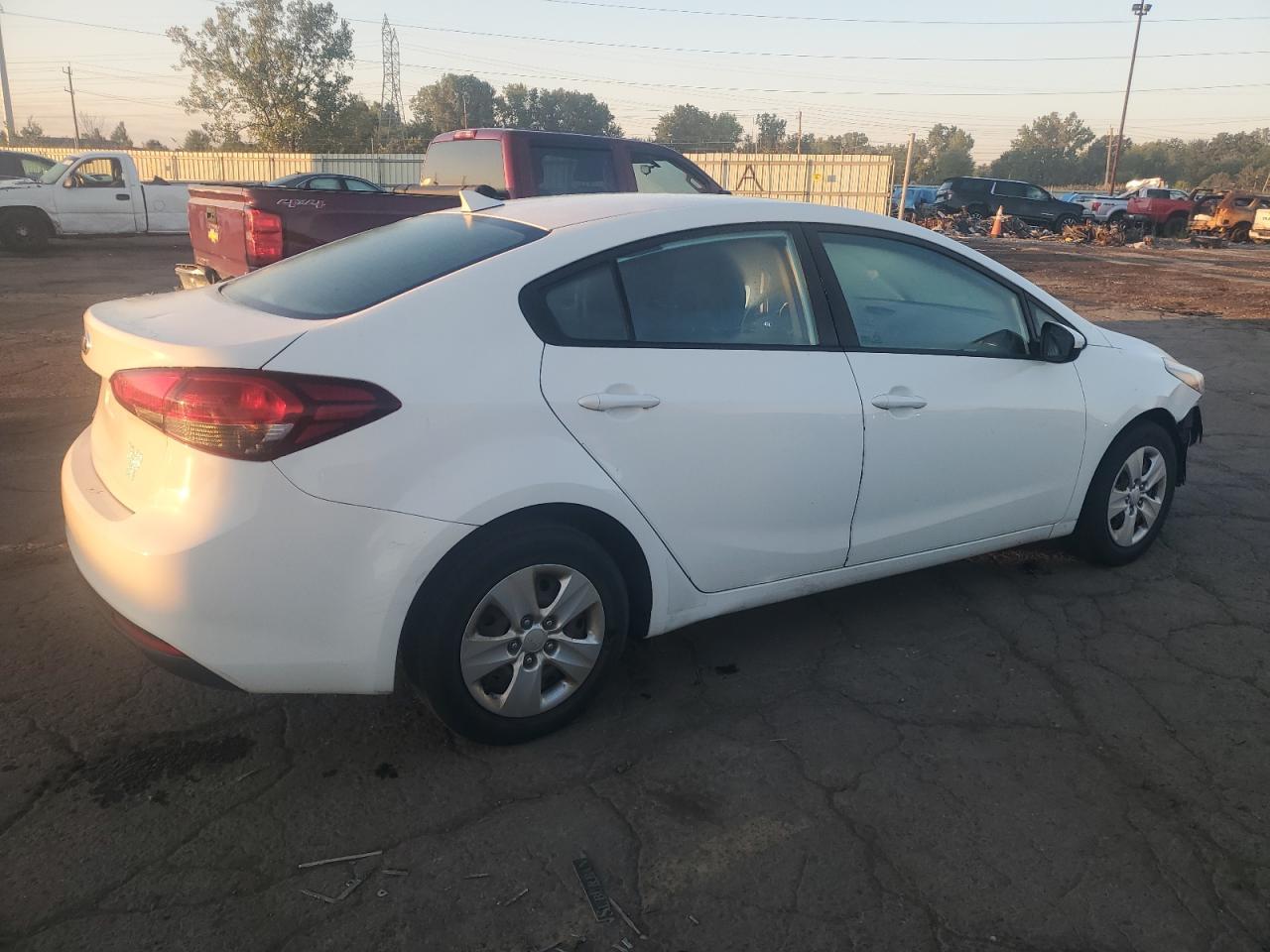 2017 KIA FORTE