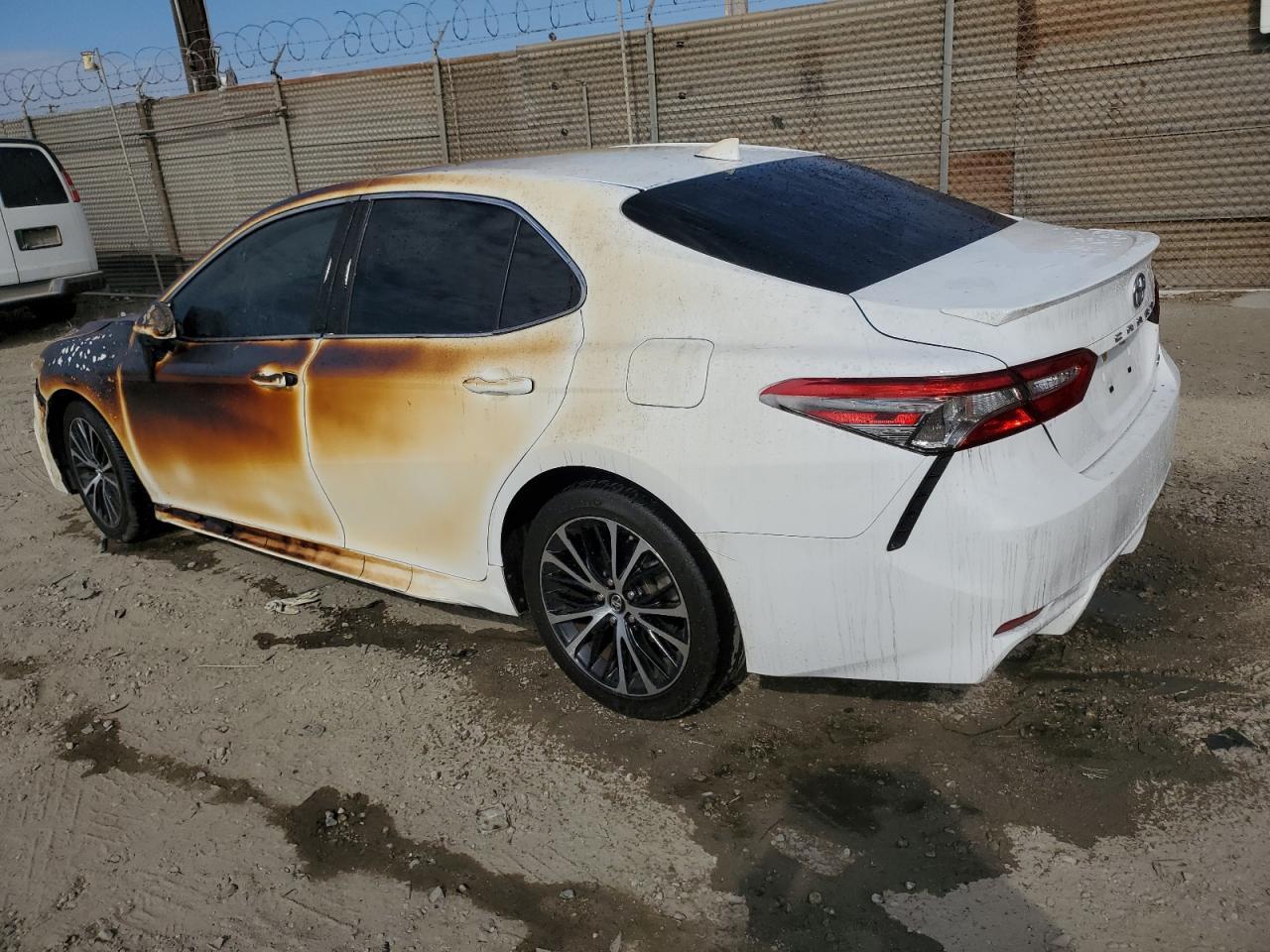 2019 TOYOTA CAMRY