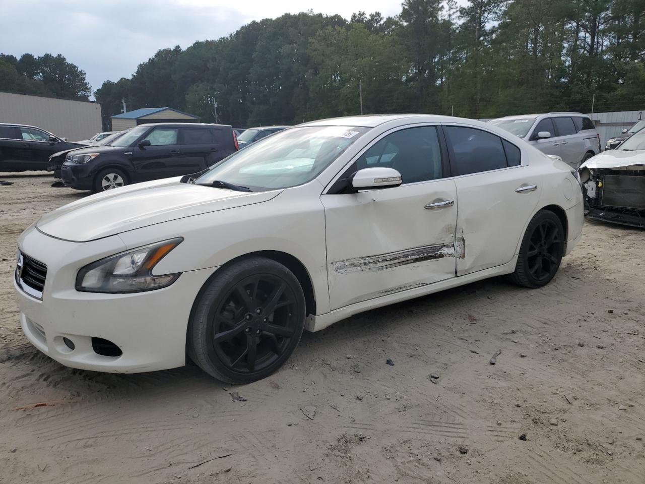 2014 NISSAN Maxima