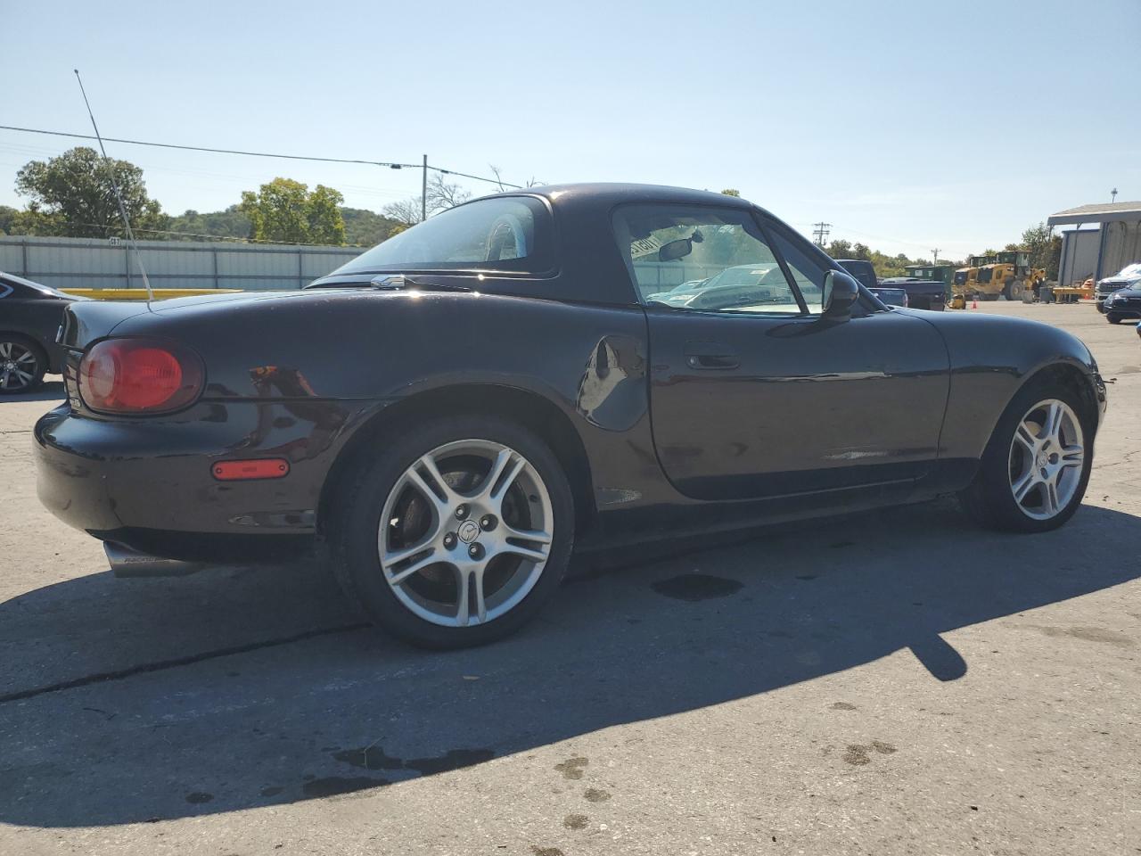 2004 MAZDA MX-5 Miata